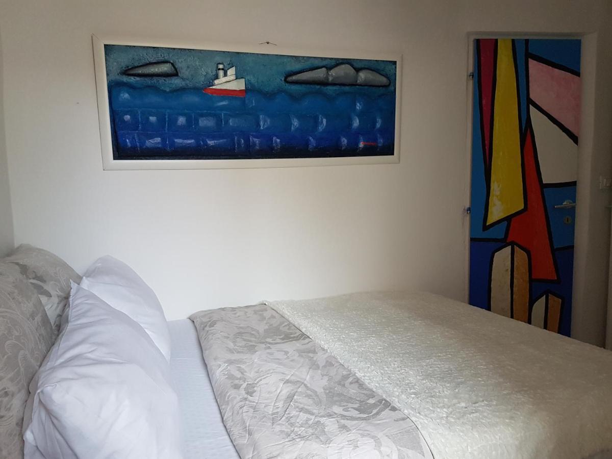 Art House Apartment *